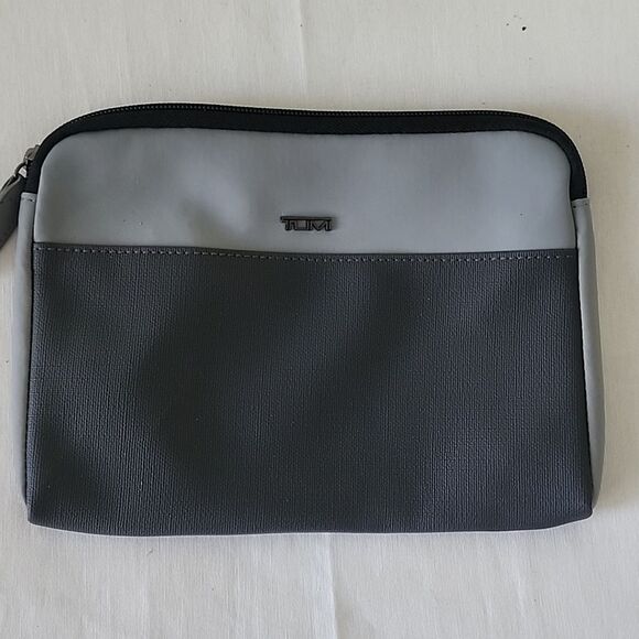Tumi for Delta Cosmetic Vanity Toiletries Case Toiletry bag - Picture 5 of 5